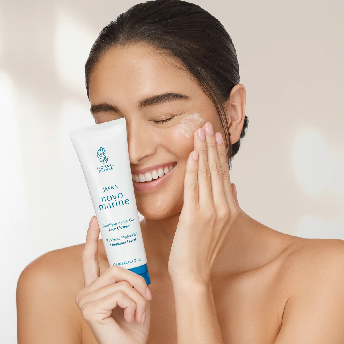 Novomarine Bio-Algae Hydra-Gel Face Cleanser - Image 3