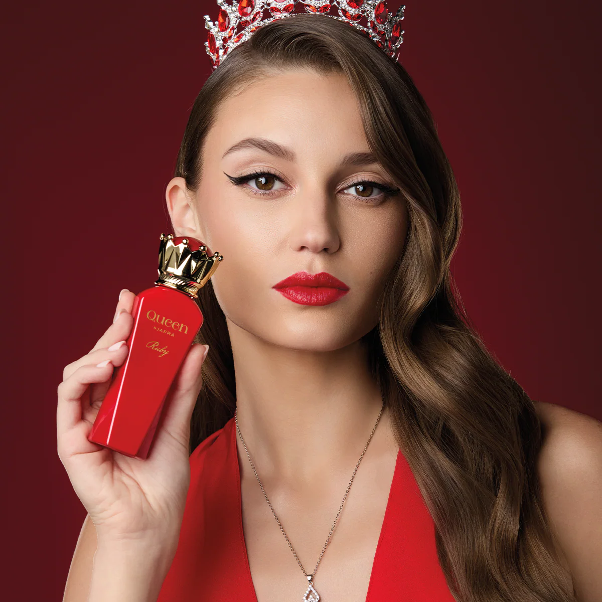 Queen by JAFRA Ruby - Image 3